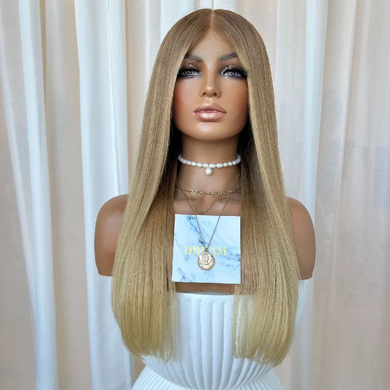 Lace wig with a silk - base cap for a comfortable and smooth feelCHARMAINE | HD LACE FRONT