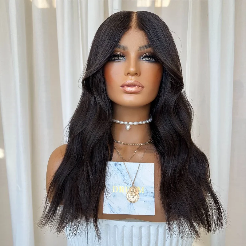 Lace wig with a side - part for a more flattering lookKING KYLIE | HD LACE FRONT