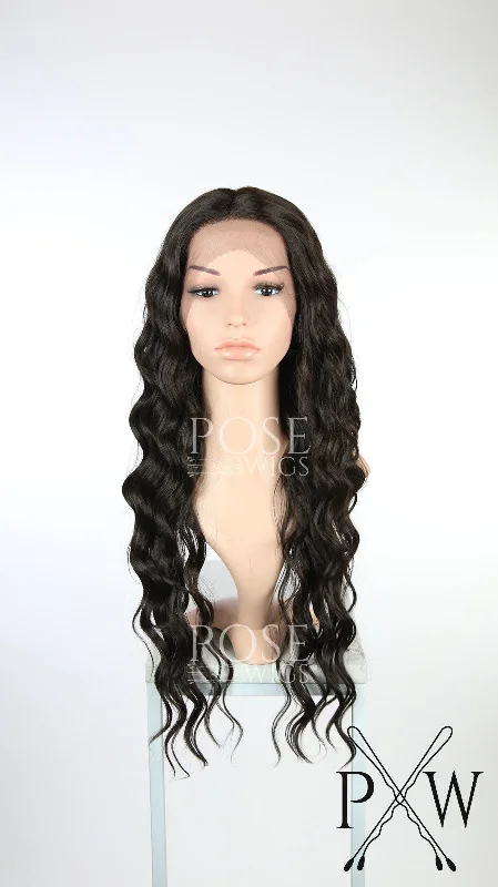 Lace wig with a straight texture for a sleek and minimalist lookNixie Dark Chocolate - Natural