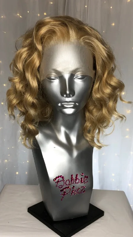 Lace wig with a middle - part for a classic and elegant style"Sabrina"  - Dark Golden Blonde