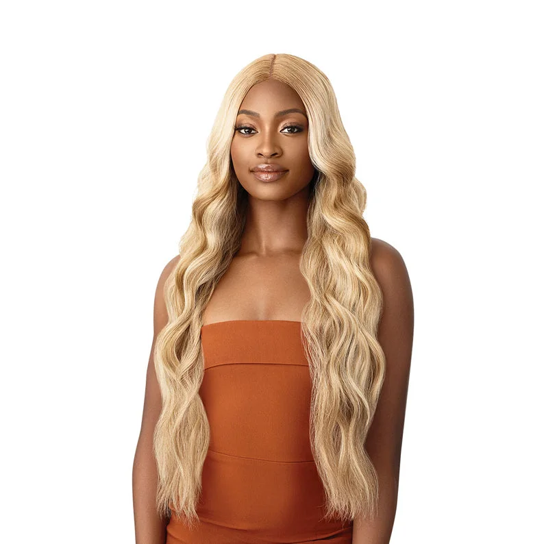 Lace wig with a 200 - density for a full and thick appearanceOUTRE Lace Front Wig - KARRINGTON 30"