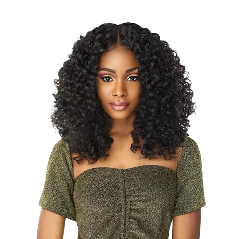 Lace wig with a wavy texture for a beachy lookSENSATIONNEL HD Ear-to-ear Lace Wig BUTTA UNIT 5