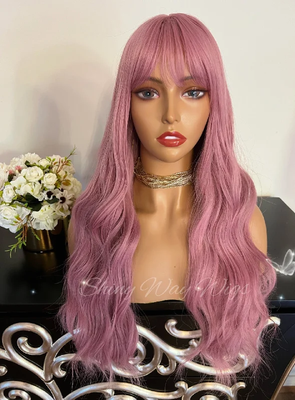 Long - length wig with a wavy texture for a beachy and romantic lookA363